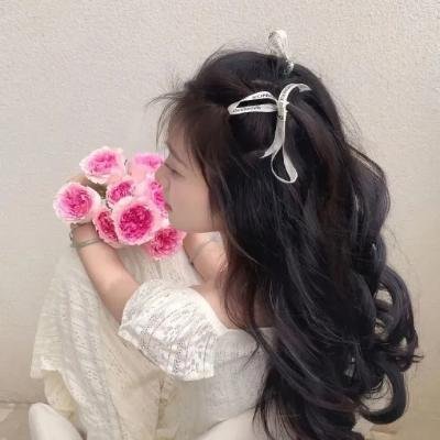 美女荒野逃亡
